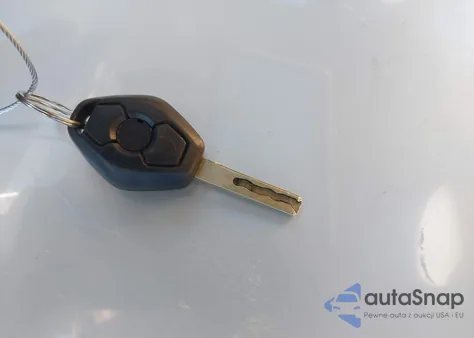 2004 BMW 325Xi from USA, damaged, VIN WBAEU33424PR06025